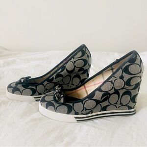 ✨COACH Wedge Heels Sweetie Canvas Signature Emblem Bows Size 6.5M✨